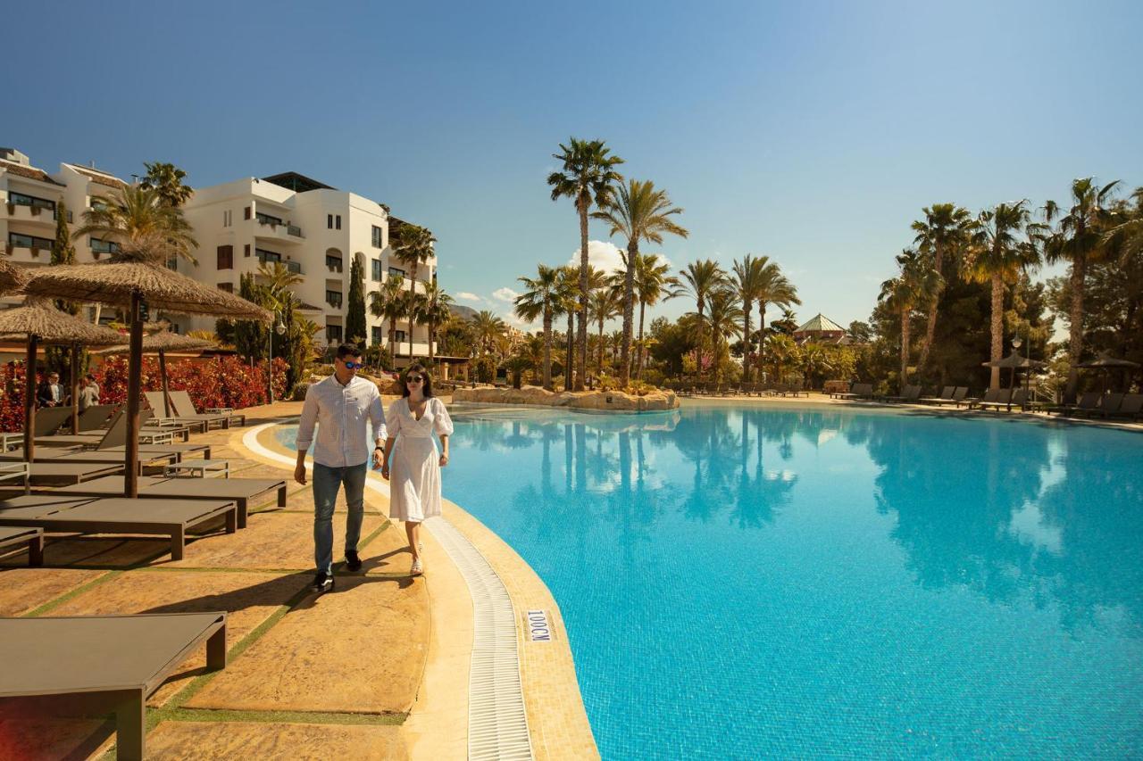 Sh Villa Gadea Αλτέα Εξωτερικό φωτογραφία The swimming pool at the Royal Mirage Hotel